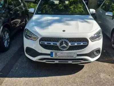 Gebraucht Mercedes GLA180 116 PS (85 kW) 2020 Weiß SUV