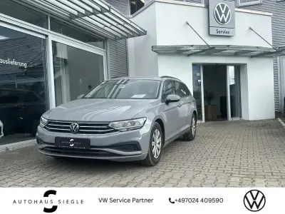 Gebraucht VW Passat S 150 PS (110 kW) 2023 Grau Kombi