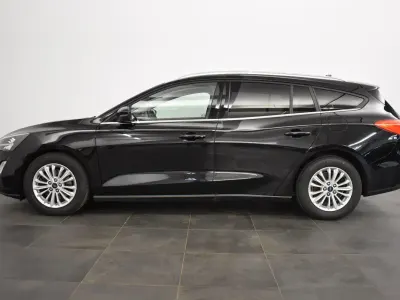 Gebraucht Ford Focus Titanium 150 PS (110 kW) 2020 Schwarz Kombi