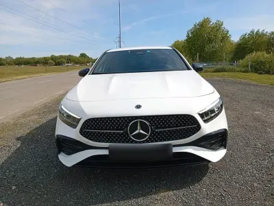 Usata Mercedes A180 AMG Line Premium Plus 116 CV (85 kW) 2023 Bianco Berlina
