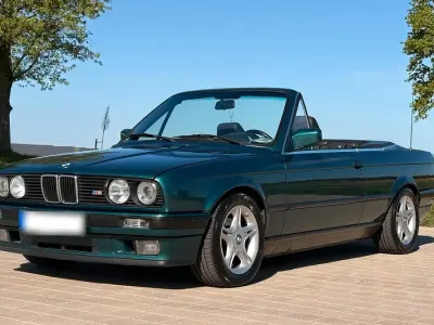 Gebraucht BMW 325 Cabriolet Basis 170 PS (125 kW) 1991 Grün Cabrio