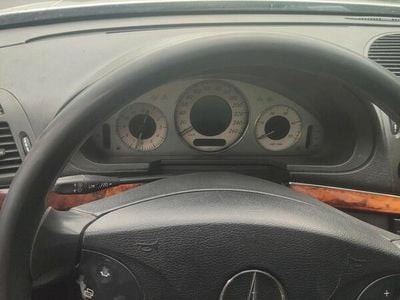 Mercedes E270