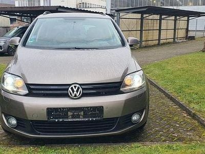 Braun Gebraucht 2012 VW Golf Plus Cross Comfortline Van / Kleinbus | 6.900 € (Fairer Preis)