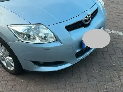 Gebraucht Toyota Auris 124 PS (91 kW) 2009 Blau Kleinwagen