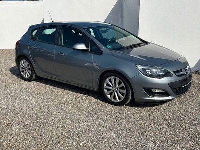 Gebraucht Opel Astra 140 PS (102 kW) 2013 Silber Limousine