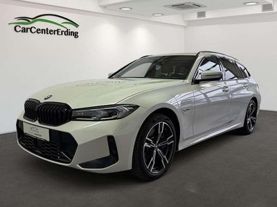 Mineralweiss Gebraucht 2022 BMW 330e M Sport Kombi | 37.990 € (Teuer)