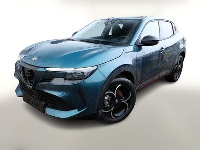 Neu Alfa Romeo GT Junior Edizione Speciale 145 PS (106 kW) 2025 Avorio scala metallic SUV