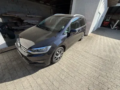 Gebraucht VW Touran Sound 116 PS (85 kW) 2018 Schwarz Van / Kleinbus
