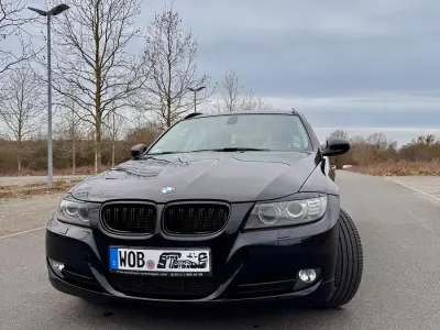 Gebraucht BMW 320 184 PS (135 kW) 2012 Schwarz Kombi
