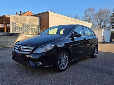 Gebraucht Mercedes B180 122 PS (89 kW) 2011 Schwarz Van / Kleinbus