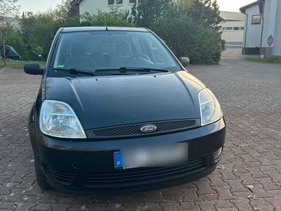 gebraucht Ford Fiesta 1.3