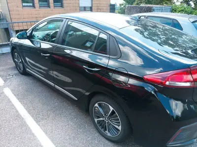 Gebraucht Hyundai Ioniq 141 PS (103 kW) 2021 Schwarz Kleinwagen