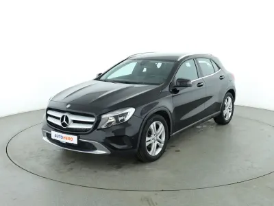 Używany Mercedes GLA180 Urban 109 KM (80 kW) 2016 Czarny SUV