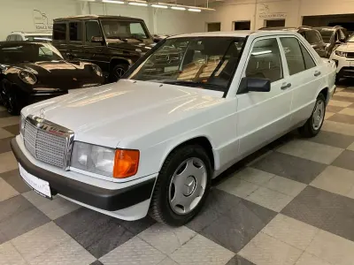 Gebraucht Mercedes 190 72 PS (52 kW) 1988 Weiß Limousine