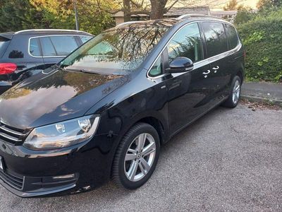 Second-hand VW Sharan Match 140 CP (102 kW) 2013 Negru Monovolum
