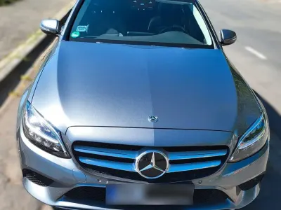 Gebraucht Mercedes C180 Avantgarde 156 PS (114 kW) 2020 Grau Limousine