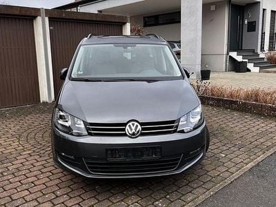 Gebraucht VW Sharan Highline 150 PS (110 kW) 2017 Grau Van / Kleinbus