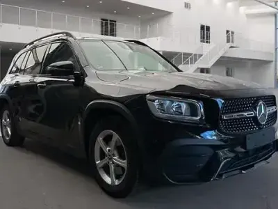 Gebraucht Mercedes GLB200 AMG line 163 PS (119 kW) 2023 Schwarz SUV