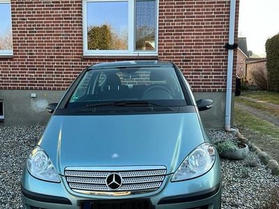 Blau Gebraucht 2004 Mercedes A150 Kleinwagen | 2.300 € (Fairer Preis)
