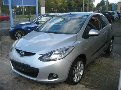 Używany Mazda 2 Inclusive 86 KM (63 kW) 2009 Srebrny Hatchback