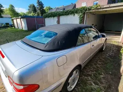 Gebraucht Mercedes CLK230 Elegance 193 PS (141 kW) 2000 Silber Cabrio
