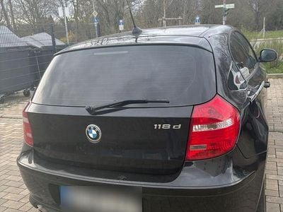Gebraucht BMW 118 143 PS (105 kW) 2010 Schwarz Kleinwagen