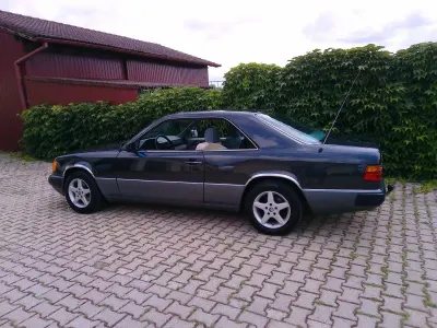 Gebraucht Mercedes 230 132 PS (97 kW) 1989 Schwarz Coupé