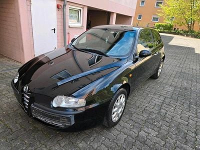 Usata Alfa Romeo 147 105 CV (77 kW) 2003 Nero Utilitaria