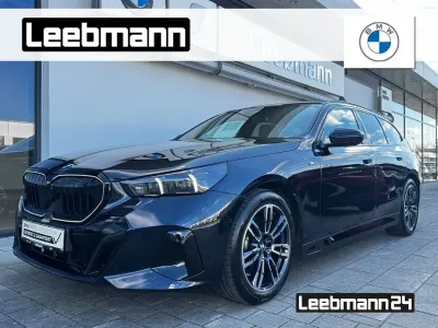 Używany BMW 520 M Sport 197 KM (144 kW) 2024 Szary Kombi
