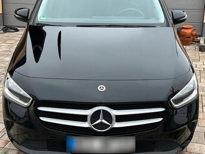 Gebraucht Mercedes B250 218 PS (160 kW) 2022 Schwarz Van / Kleinbus