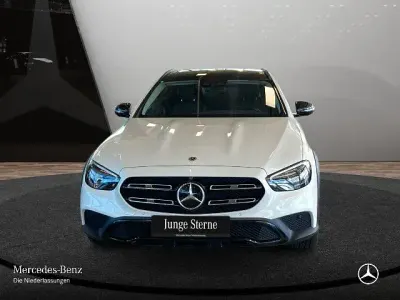 Gebraucht Mercedes E400 Avantgarde 340 PS (250 kW) 2023 Weiß Limousine