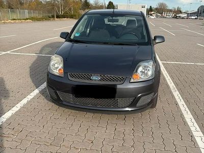 Second-hand Ford Fiesta 70 CP (51 kW) 2008 Gri Hatchback