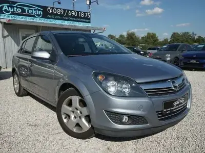 Używany Opel Astra Sport 140 KM (102 kW) 2007 Szary Sedan/Limuzyna