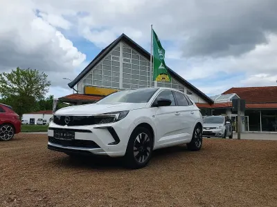 Używany Opel Grandland X Elegance 131 KM (96 kW) 2023 SUV