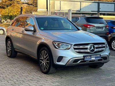 Gebraucht Mercedes GLC200 AMG line 211 PS (155 kW) 2022 Silber SUV