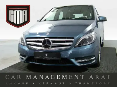 Usata Mercedes B250 211 CV (155 kW) 2014 Blu Monovolume