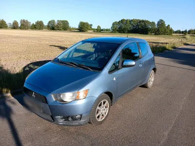 Gebraucht Mitsubishi Colt 95 PS (69 kW) 2009 Blau Kleinwagen