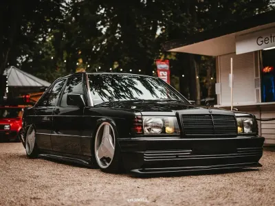 Gebraucht Mercedes 190 Sportline 136 PS (100 kW) 1991 Schwarz Limousine