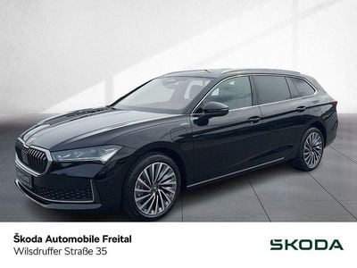 Gebraucht Skoda Superb LAURIN & KLEMENT 204 PS (150 kW) 2025 Onyxschwarz metallic Kombi