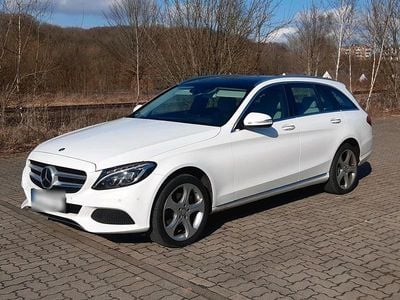 Gebraucht Mercedes C220 Avantgarde 170 PS (125 kW) 2014 Weiß Kombi