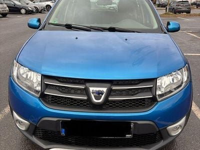 Blau Gebraucht 2014 Dacia Sandero Prestige Limousine | 6.399 € (Fairer Preis)