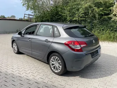 Gebraucht Citroën C4 Attraction 95 PS (69 kW) 2011 Grau Limousine