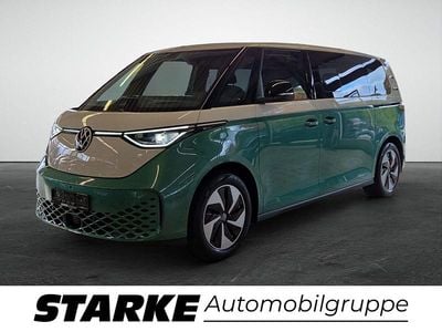 Grün (candyweiß/bay leaf green meta) Neu 2025 VW ID. Buzz Pro Van / Kleinbus | 82.990 €