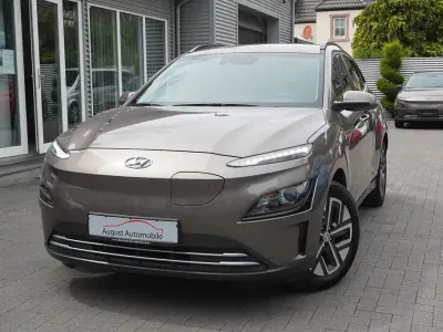 Gebraucht Hyundai Kona 100 kW (136 PS) 2022 Braun SUV