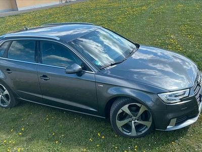 Begagnad Audi A3 Design 150 HK (110 kW) 2018 Grå Sedan