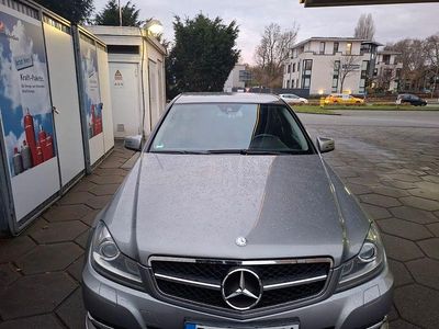 Grau Gebraucht 2012 Mercedes C200 Elegance Limousine | 10.500 € (Fairer Preis)