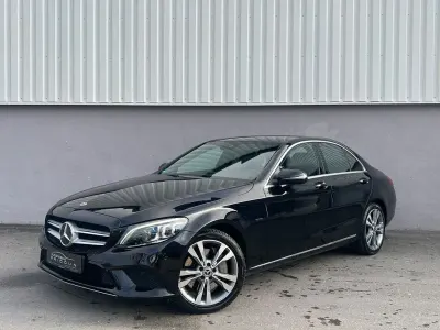 Gebraucht Mercedes C300 194 PS (142 kW) 2020 Schwarz Limousine