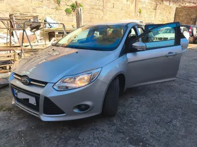 Gebraucht Ford Focus Titanium 105 PS (77 kW) 2014 Silber Limousine