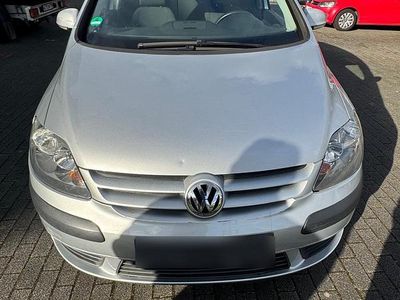Gebraucht VW Golf IV 117 PS (86 kW) 2005 Silber Kleinwagen