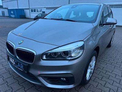Gebraucht BMW 220 Basis 192 PS (141 kW) 2015 Silber Van / Kleinbus